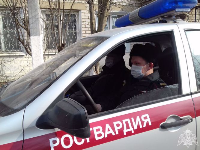 Сотрудники Росгвардии Республики Алтай обеспечивают охрану общественного порядка в период режима самоизоляции