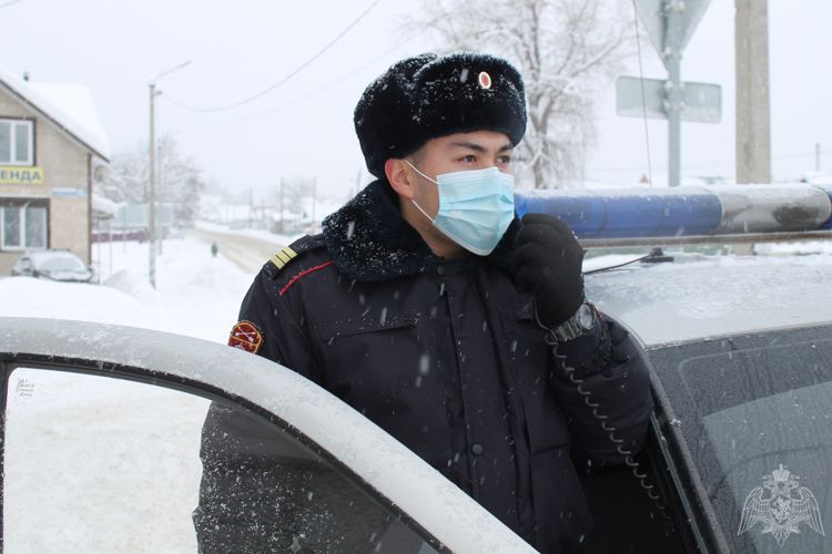 В Республике Алтай сотрудники Росгвардии проводят ведомственную профилактическую акцию «Безопасный Новый год»