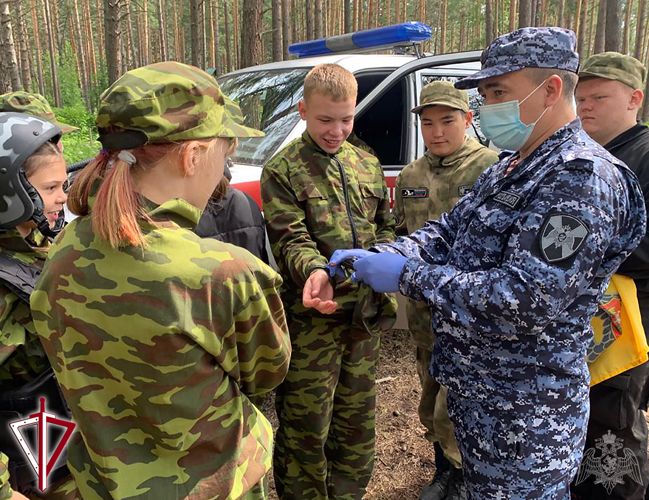 Акция «Каникулы с Росгвардией» прошла на базе туристического комплекса «Манжерок»
