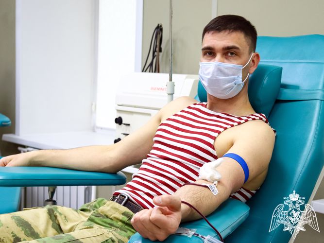 Росгвардейцы из Республики Алтай поддержали бессрочную донорскую акцию «От сердца к сердцу»