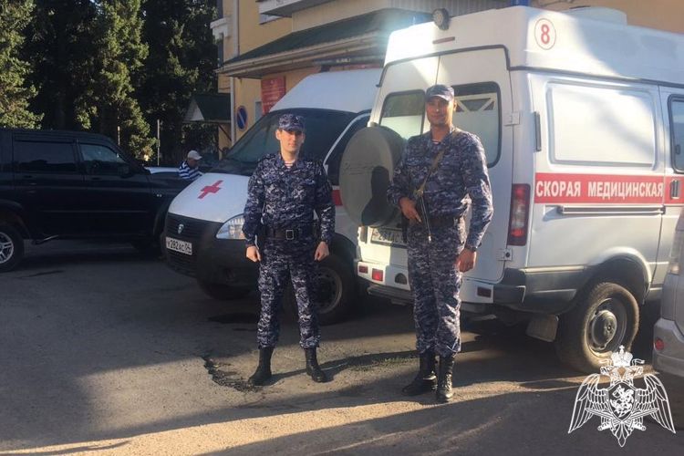 Пострадавшей в ДТП жительнице Республики Алтай оказал медпомощь патруль Росгвардии