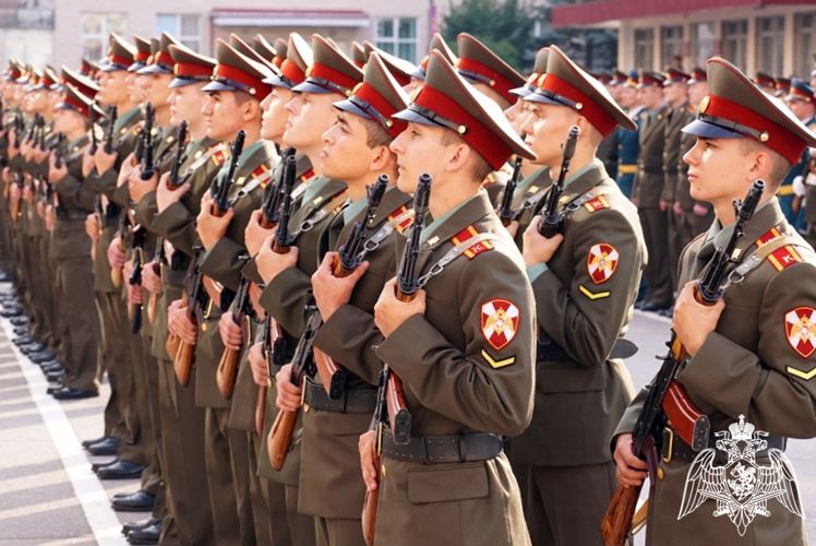 Стань офицером войск правопорядка 