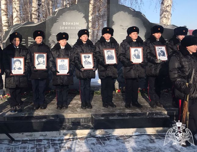 В Республике Алтай росгвардейцы почтили память земляков, погибших в Афганистане