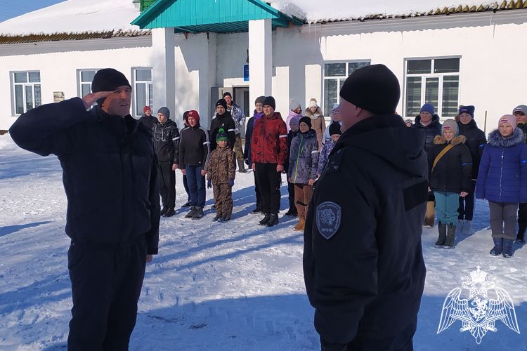 Сотрудники СОБР «Ак Ирбис» Управления Росгвардии по Республике Алтай провели военно-патриотическую игру «Зарница» 