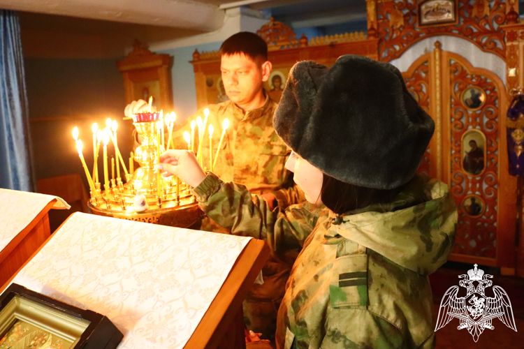 В Горно-Алтайске состоялся молебен за здравие росгвардейцев, участвующих в специальной военной операции