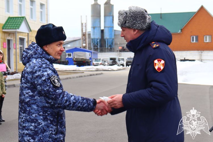 В Республике Алтай отметили День войск национальной гвардии Российской Федерации 