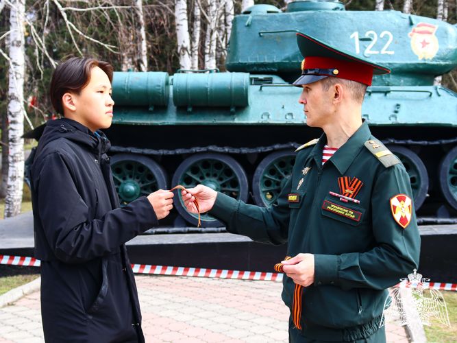 В Республике Алтай росгвардейцы приняли участие в акции «Бессмерный автополк»