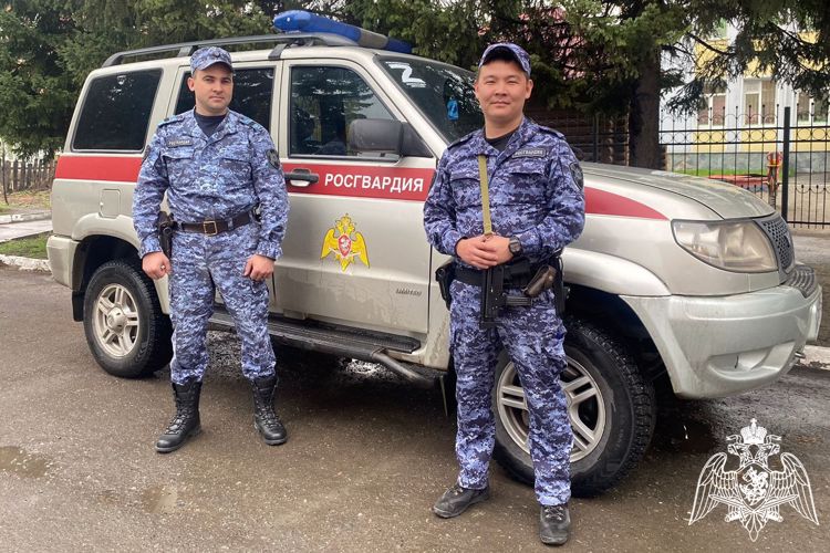 В Горно-Алтайске сотрудники Росгвардии задержали по «горячим следам» мужчину, который похитил товар из сетевого магазина