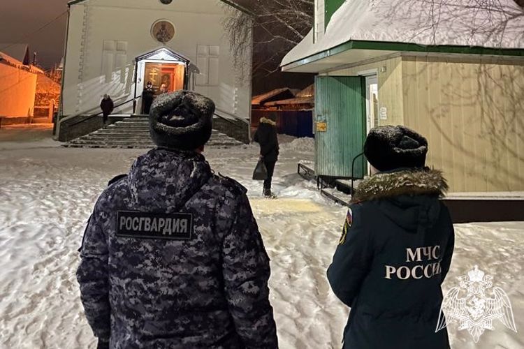 В Республике Алтай Росгвардия обеспечила порядок во время пасхальных богослужений