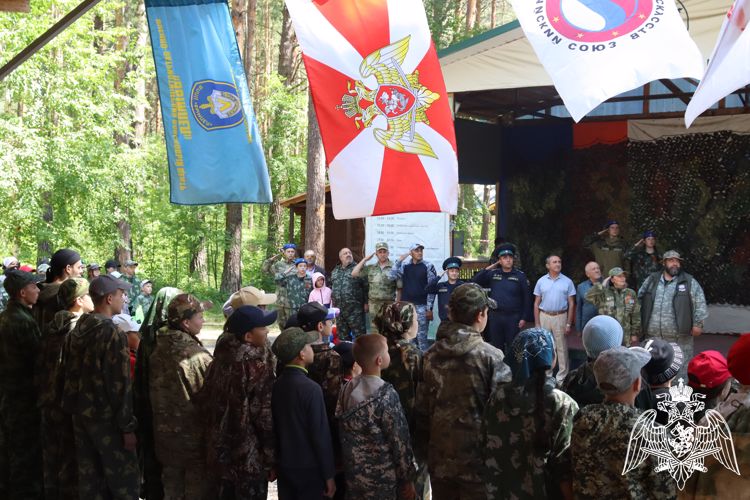 В Республике Алтай росгвардейцы проводят ведомственную акцию «Каникулы с Росгвардией»