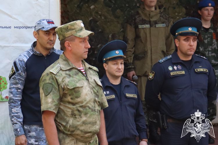 В Республике Алтай росгвардейцы проводят ведомственную акцию «Каникулы с Росгвардией»