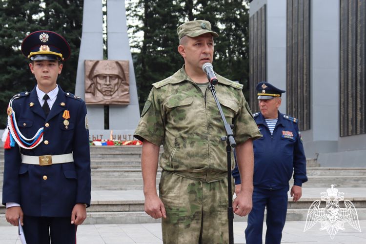 Росгвардейцы приняли участие в награждении участников парада, посвященного Дню Победы 