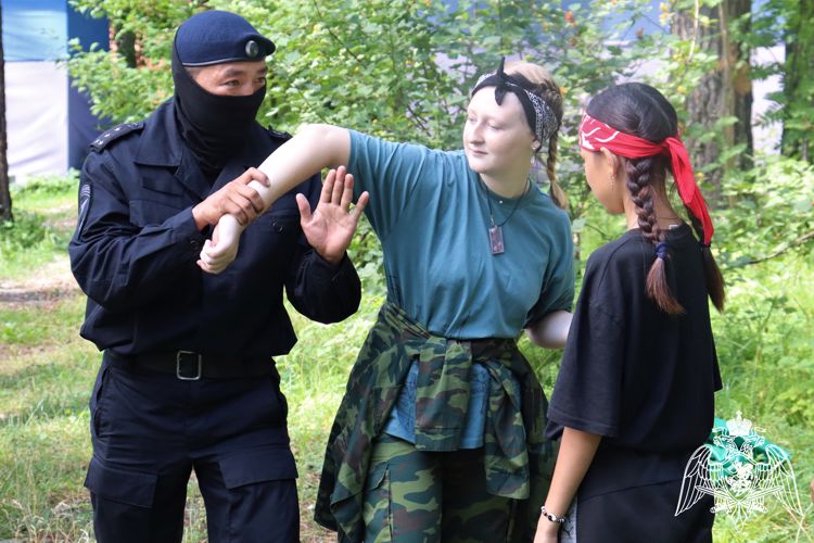 В рамках ведомственной акции «Каникулы с Росгвардией» в Республике Алтай началась «Гвардейская смена»
