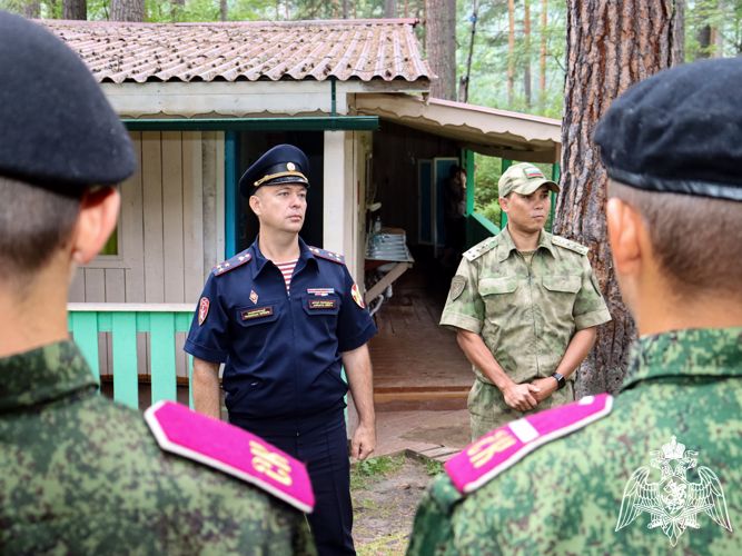 В Республике Алтай росгвардейцы приняли участие в летних сборах  кадет из Новосибирска