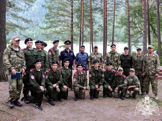 В Республике Алтай росгвардейцы приняли участие в летних сборах  кадет из Новосибирска