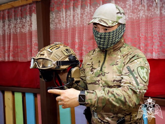 В Республике Алтай росгвардейцы приняли участие в летних сборах  кадет из Новосибирска