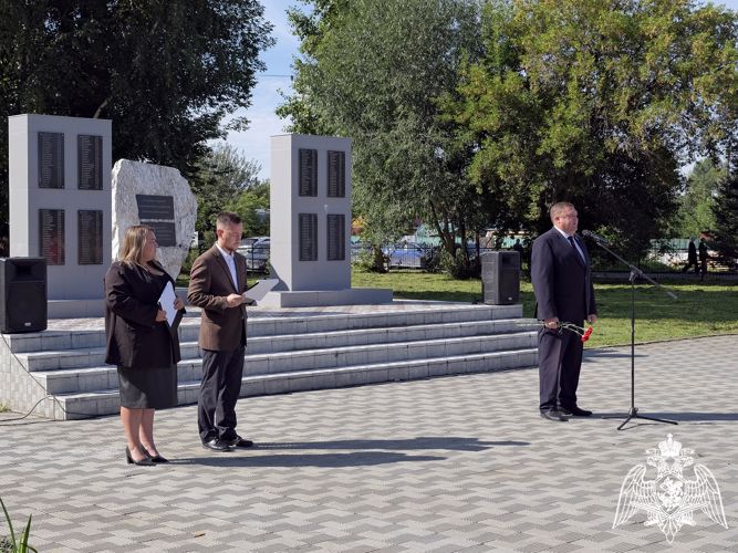 В Республике Алтай Росгвардейцы почтили память погибших в борьбе с терроризмом