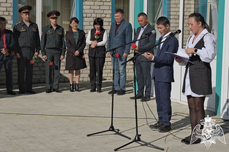  В Республике Алтай открыли мемориальную доску росгвардейцу, погибшему при выполнении воинского долга