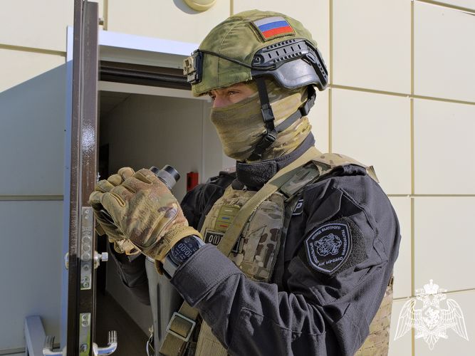 В Республике Алтай сотрудниками СОБР задержан подозреваемый в убийстве