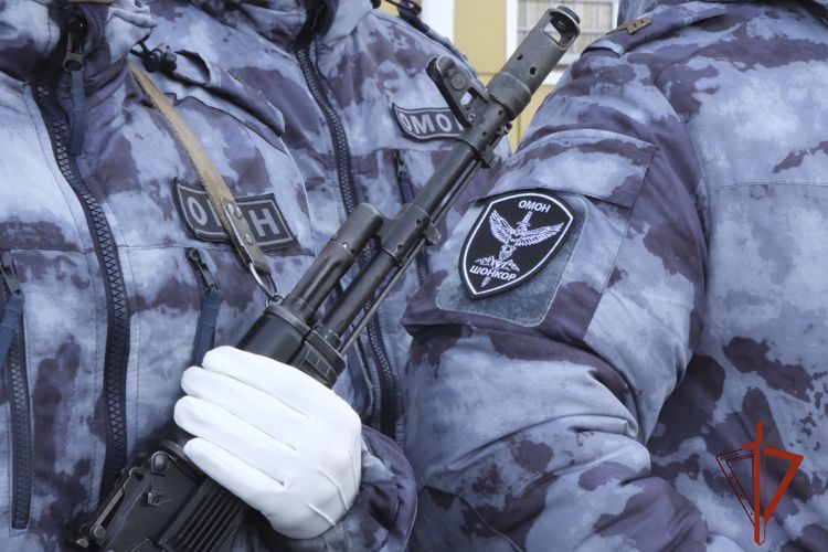 В Республике Алтай сотрудники ОМОН приняли Присягу 