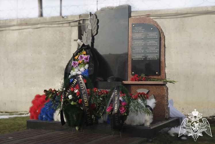 В Республике Алтай открылся мемориал погибшим сотрудникам спецподразделений Росгвардии