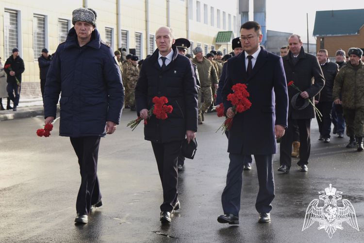 В Республике Алтай открылся мемориал погибшим сотрудникам спецподразделений Росгвардии