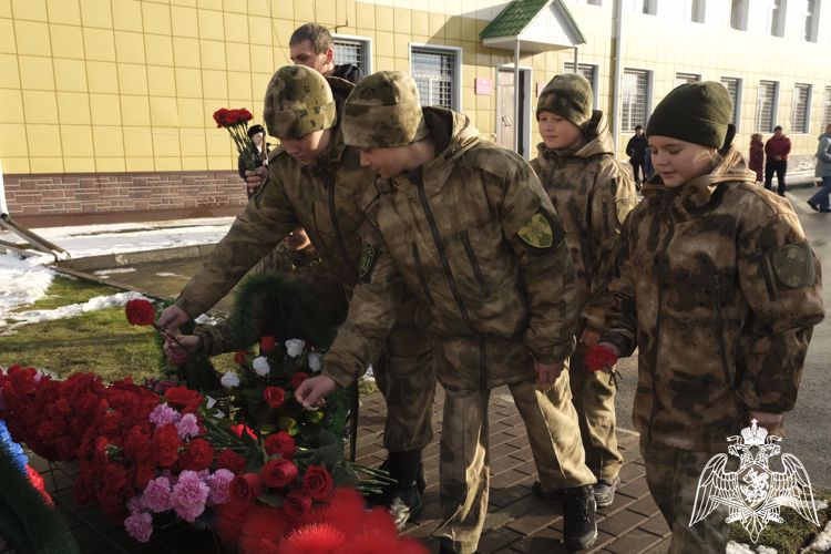 В Республике Алтай открылся мемориал погибшим сотрудникам спецподразделений Росгвардии