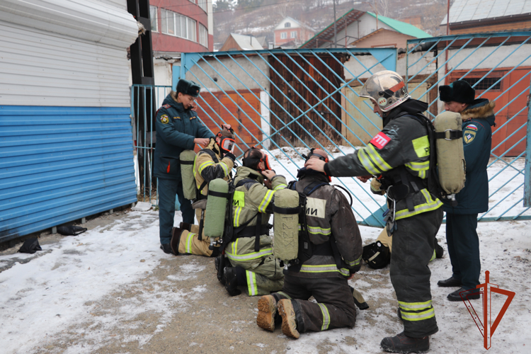В Республике Алтай росгвардейцы стали «реальными спасателями»