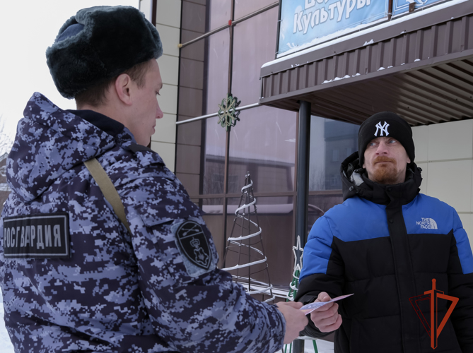 В период новогодних каникул росгвардейцы проводят профилактическую акцию «Безопасный новый год» 