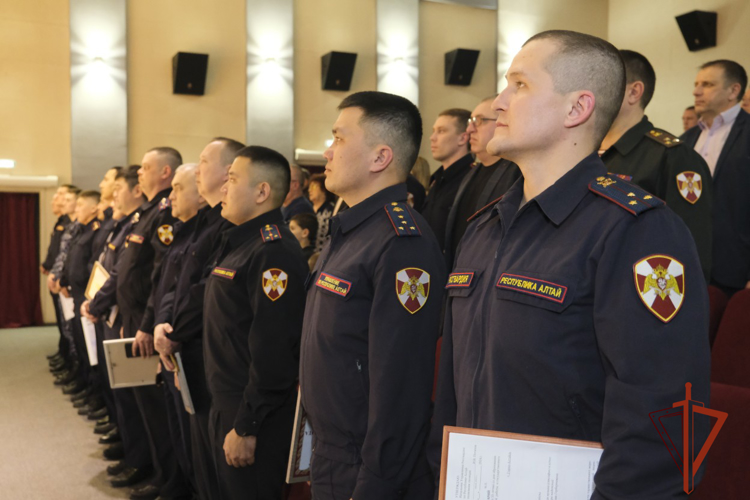 В Республике Алтай отметили юбилей подразделений лицензионно-разрешительной работы и государственного контроля Росгвардии
