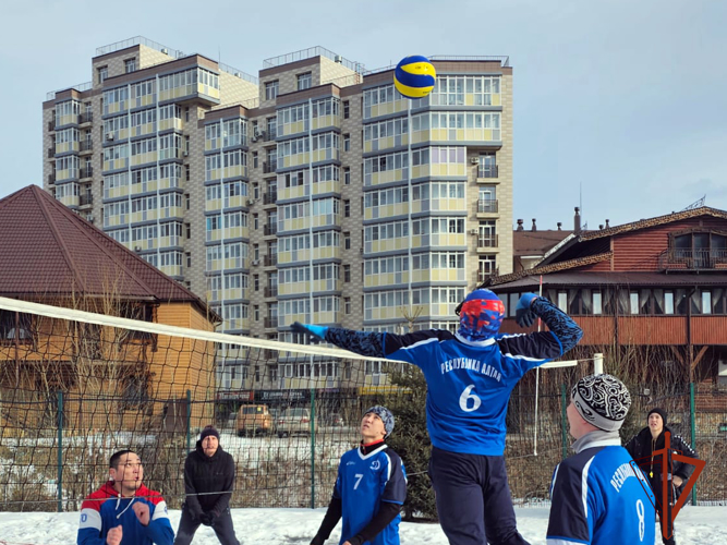 Росгвардейцы стали победителями Открытого кубка города Горно-Алтайска по волейболу на снегу