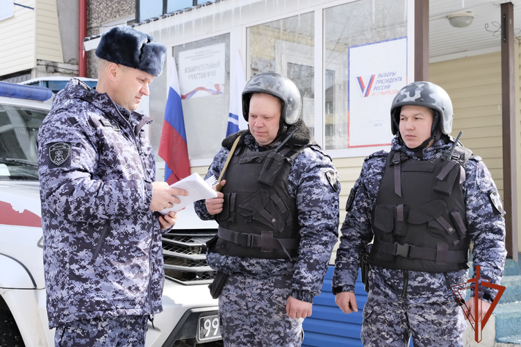 Росгвардия обеспечила безопасность в период проведения выборов Президента России в Сибири