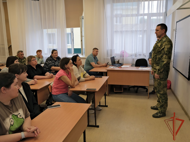 В Республике Алтай обсудили вопрос создания кадетского класса Росгвардии