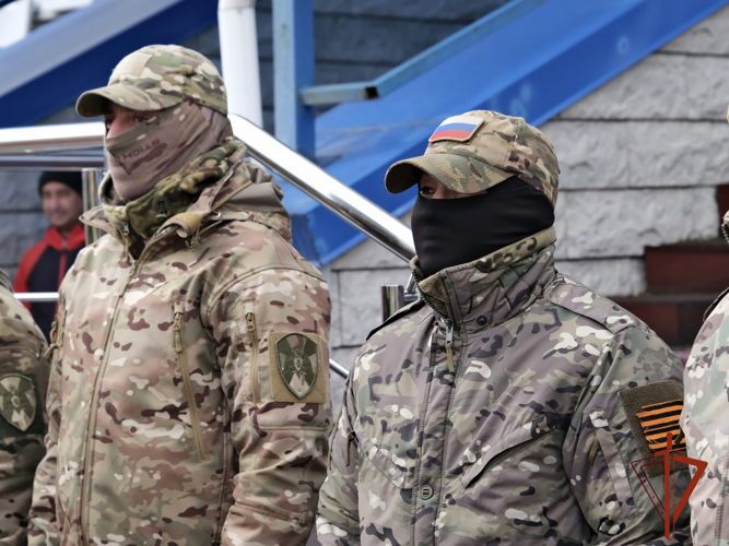 При содействии Росгвардии в Республике Алтай прошла военно-спортивная эстафета для допризывной молодежи