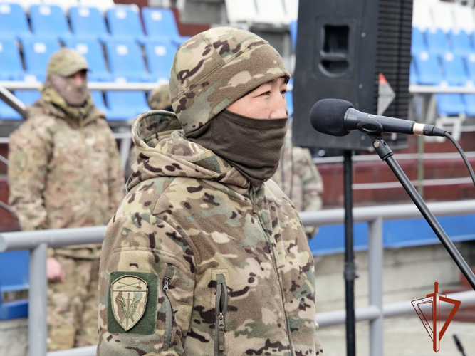 При содействии Росгвардии в Республике Алтай прошла военно-спортивная эстафета для допризывной молодежи