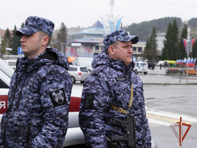 Росгвардия обеспечила безопасность при праздновании Дня весны и труда на Алтае