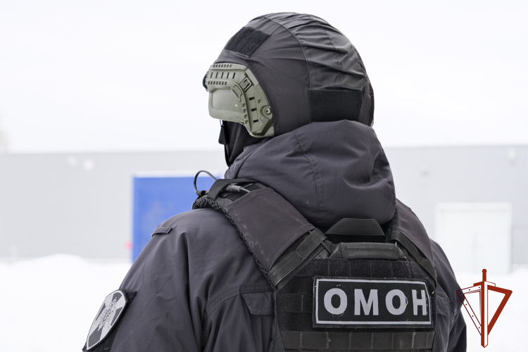Спецназ Росгвардии принял участие в рейде по выявлению нелегальных мигрантов на территории Республики Алтай  