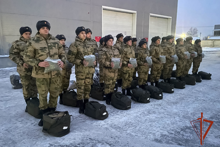 В Горно-Алтайске состоялась отправка призывников на службу в Росгвардию 
