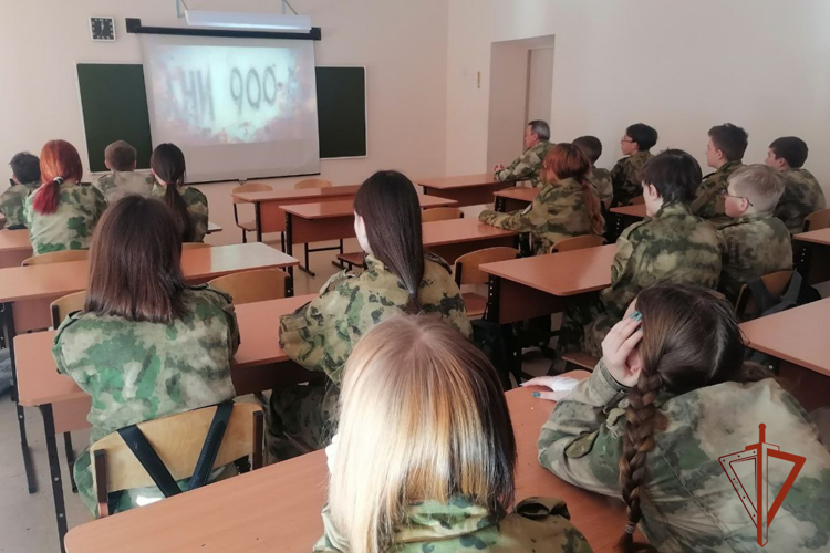 Росгвардейцы приняли участие в мероприятиях по случаю годовщины снятия блокады Ленинграда