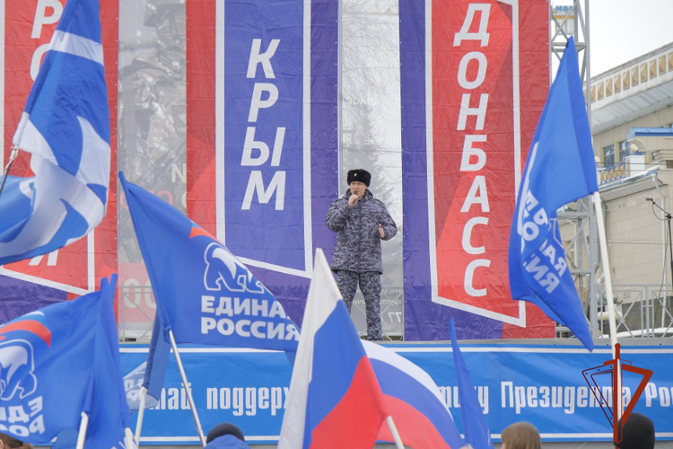В Республике Алтай росгвардейцы приняли участие в мероприятиях, приуроченных к Дню воссоединения Крыма с Россией