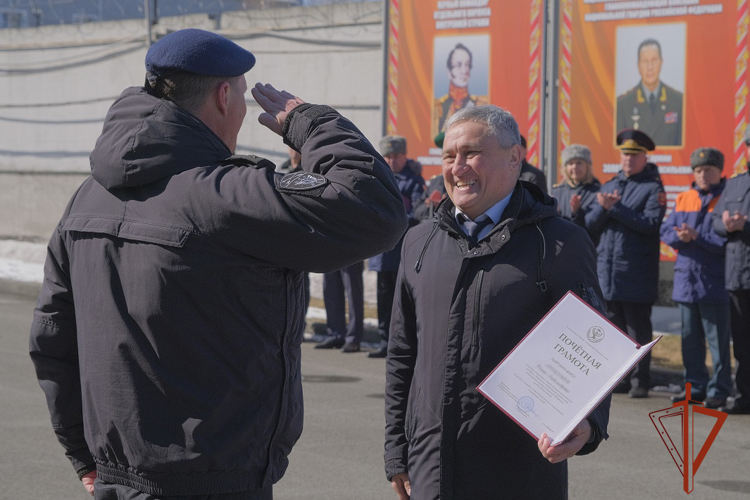 В Республике Алтай прошли торжественные мероприятия, посвященные Дню Росгвардии