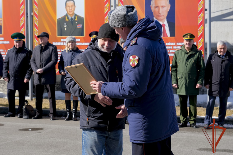 В Республике Алтай прошли торжественные мероприятия, посвященные Дню Росгвардии