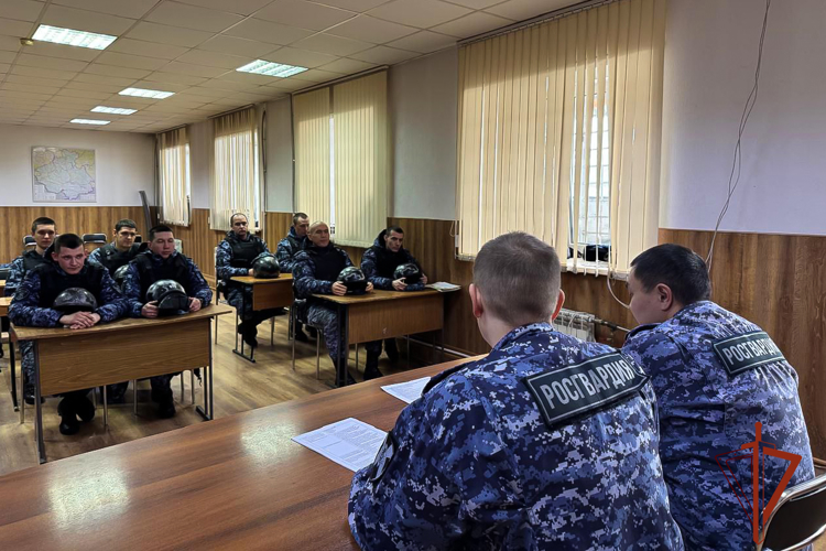 Росгвардейцы Республики Алтай отработали контраварийные приемы вождения в экстремальных условиях