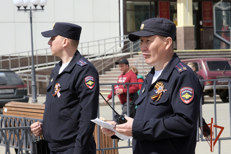 Росгвардия обеспечила безопасность Праздника Весны и Труда