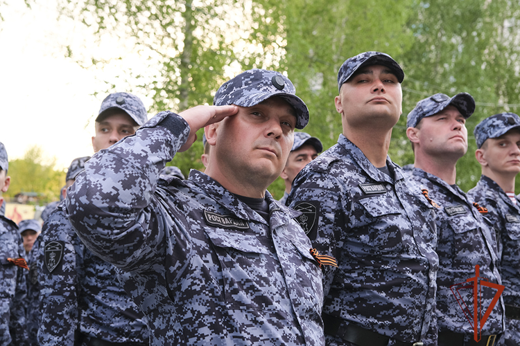 Росгвардейцы принимают участие в репетициях Парада Победы