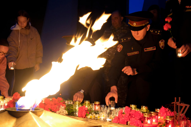 Росгвардейцы приняли участие в патриотической акции «Свеча Памяти», приуроченной к Дню памяти и скорби
