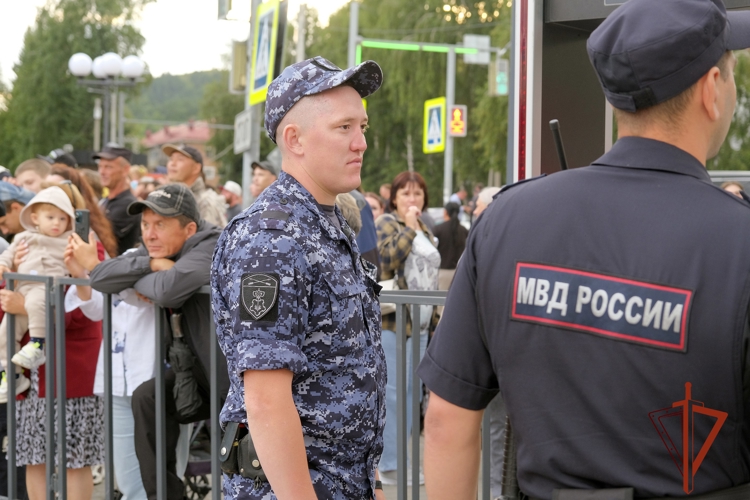 Росгвардия обеспечила безопасность финиша международного ралли «Шелковый путь»