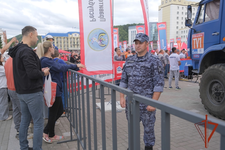 Росгвардия обеспечила безопасность финиша международного ралли «Шелковый путь»