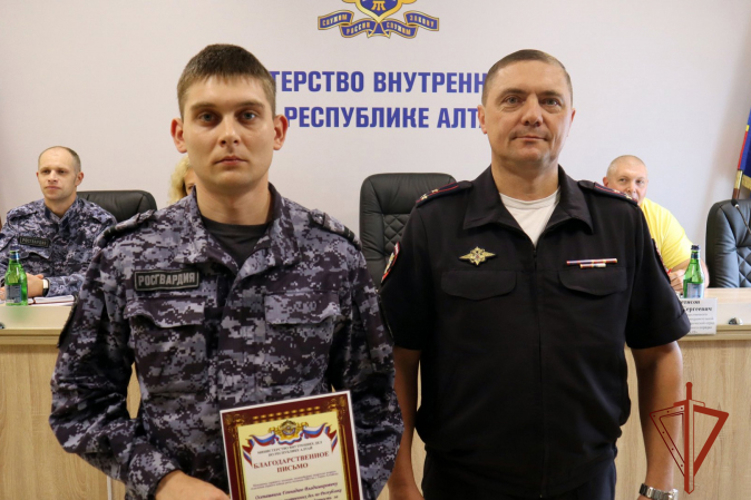 Сотрудники Росгвардии обсудили вопросы взаимодействия с общественными объединениями в Республике Алтай