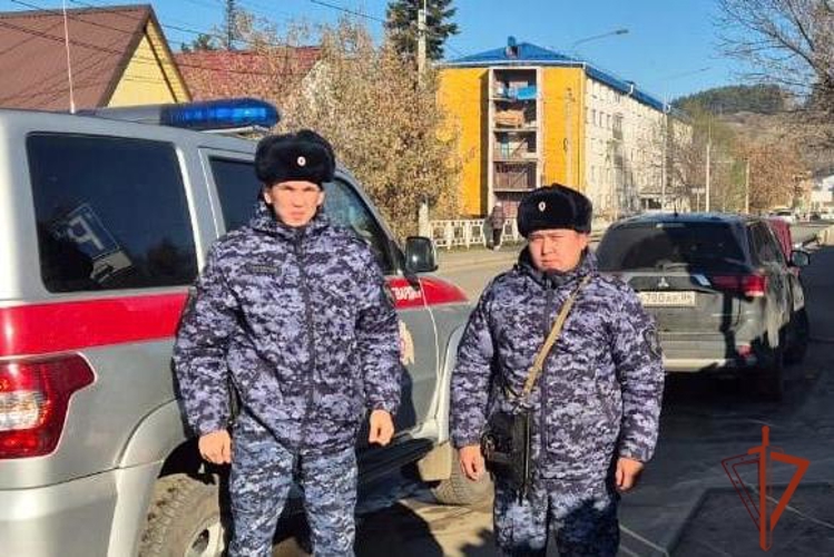 В Горно-Алтайске росгвардейцы предотвратили пожар в продуктовом магазине